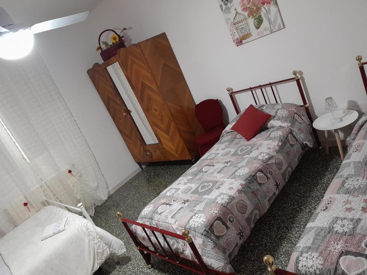 Casa Vacanza Nonna Dora Матера Екстер'єр фото